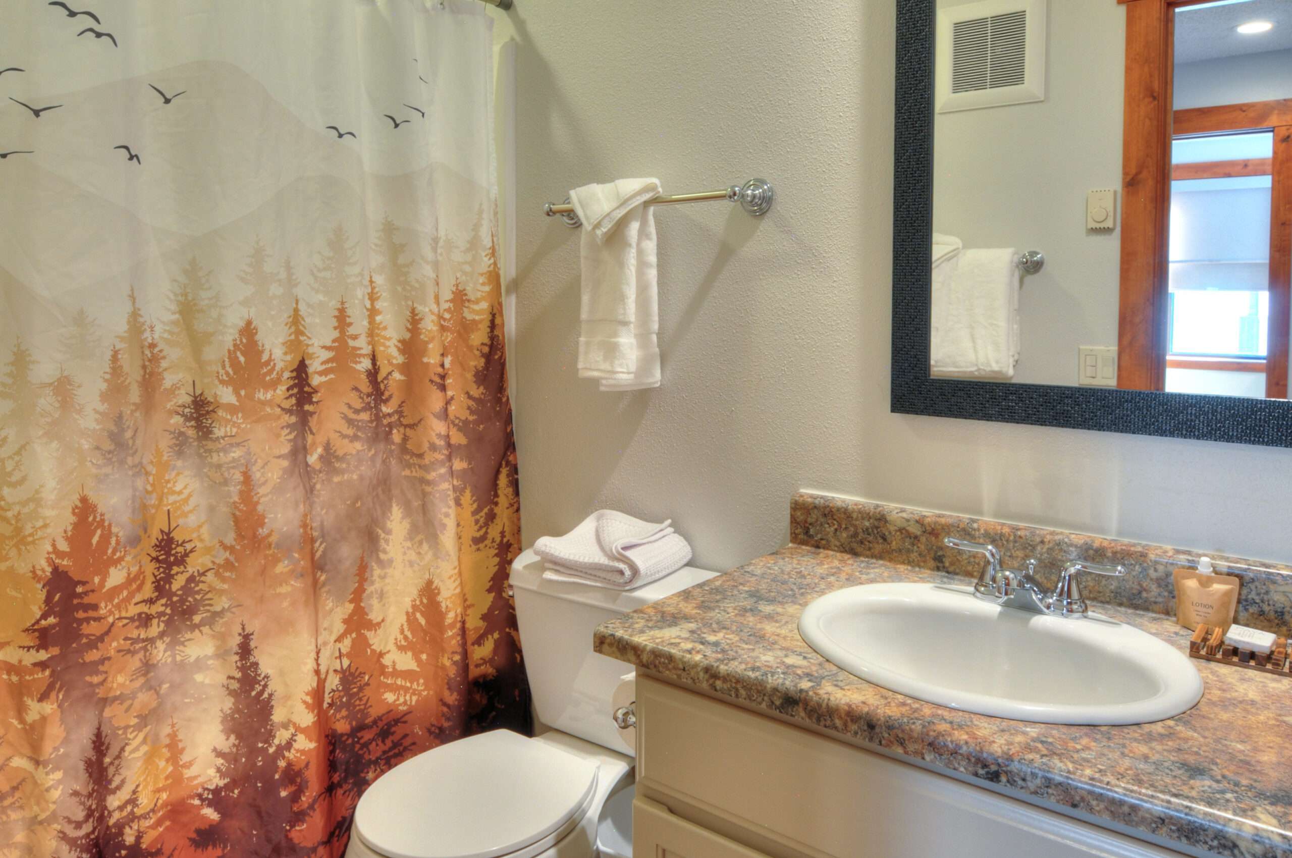 One Bedroom bath2
