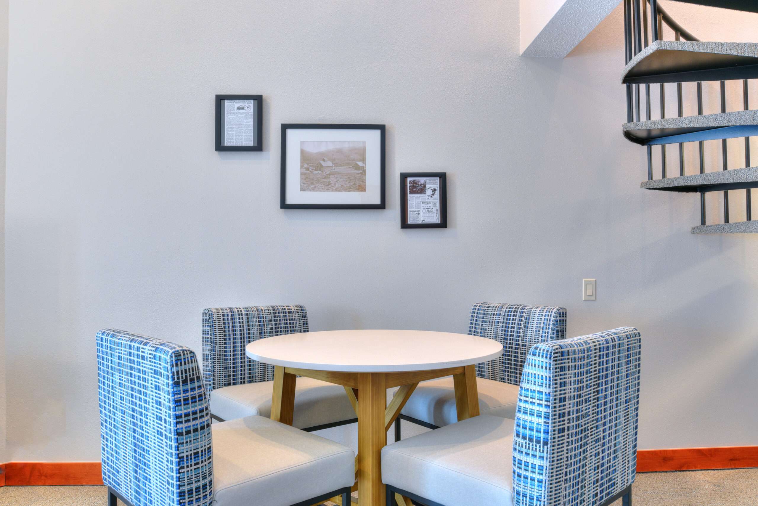 KSTLE dining
