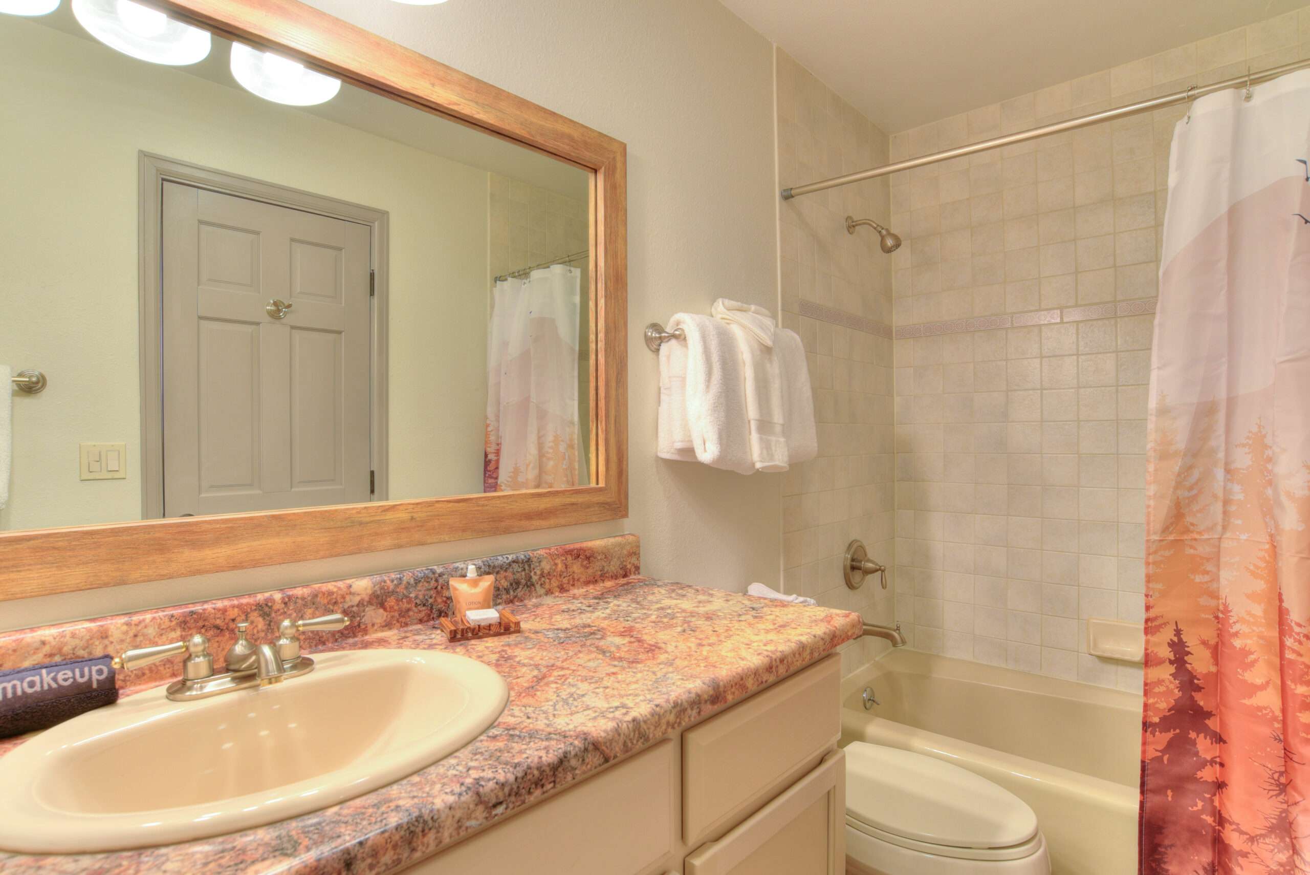 2L3Q 514 downstairs bath
