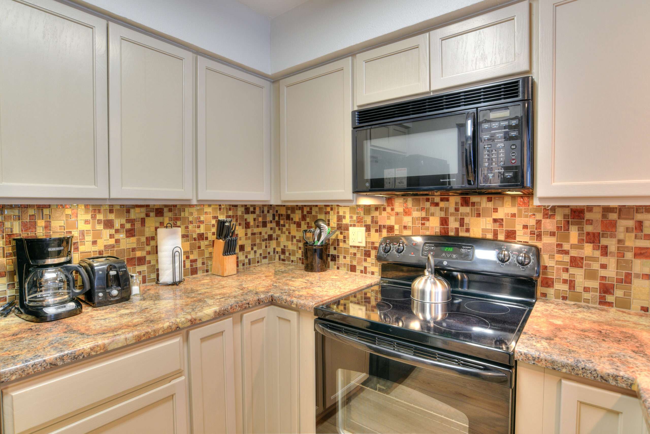 2L3Q 514 kitchen2