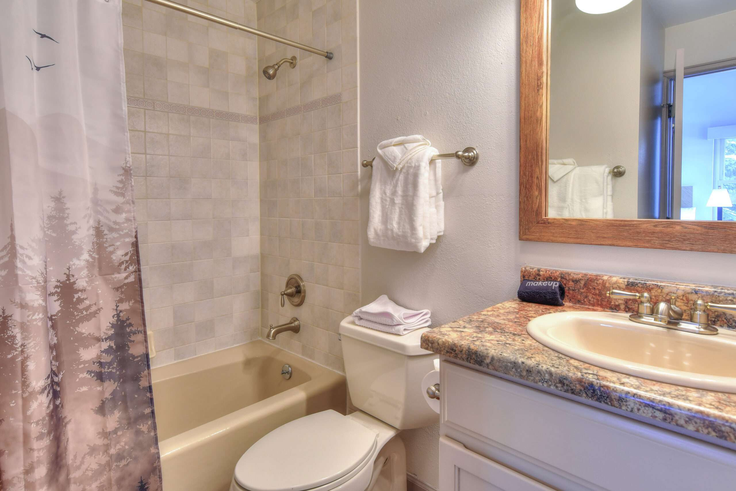 2br3Q 522 bath open