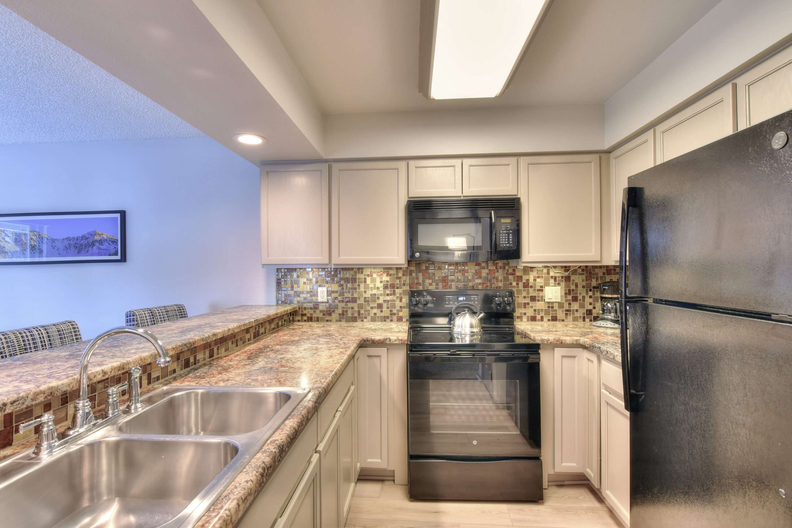 2br3Q 522 kitchen