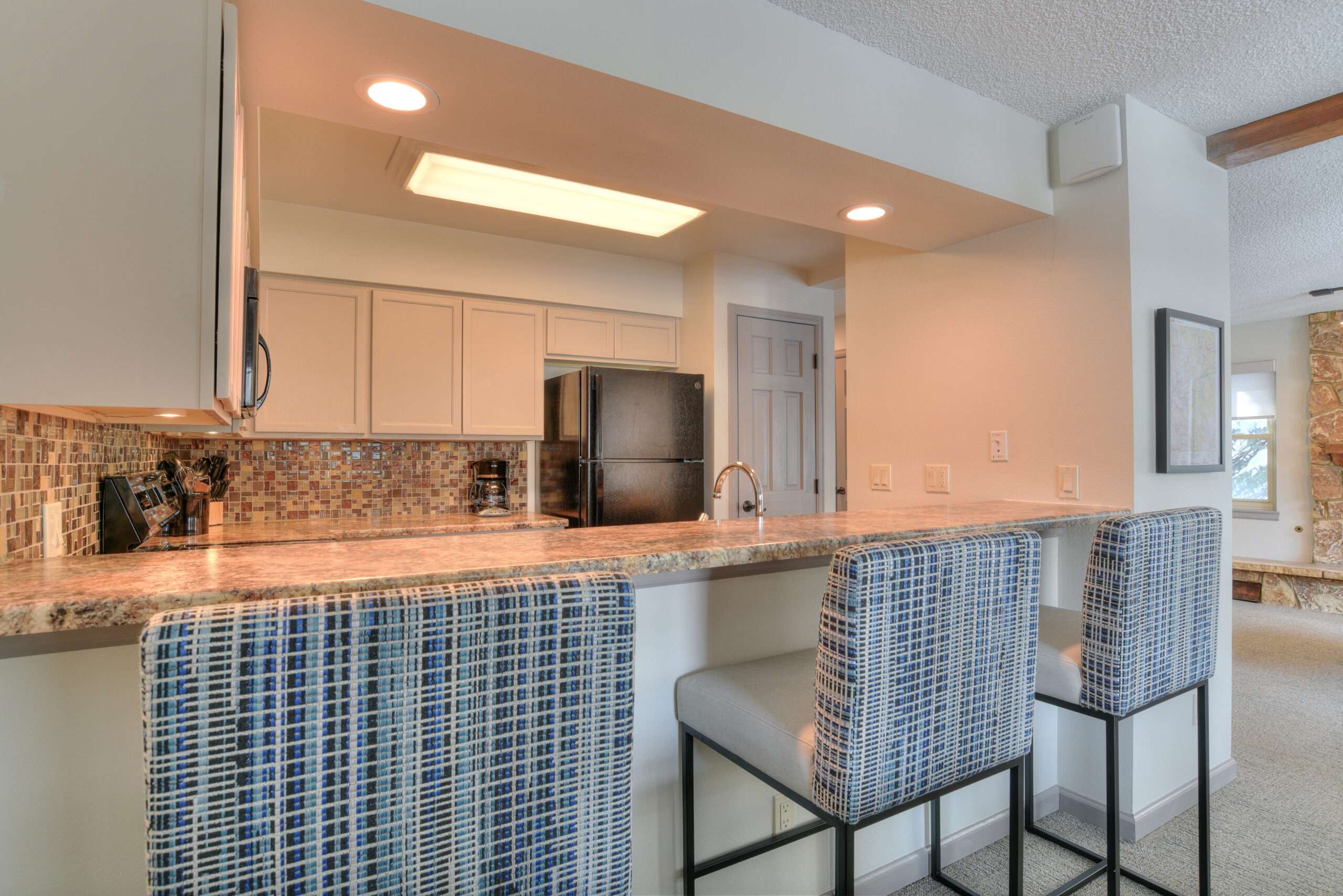 2full 523 bar kitchen