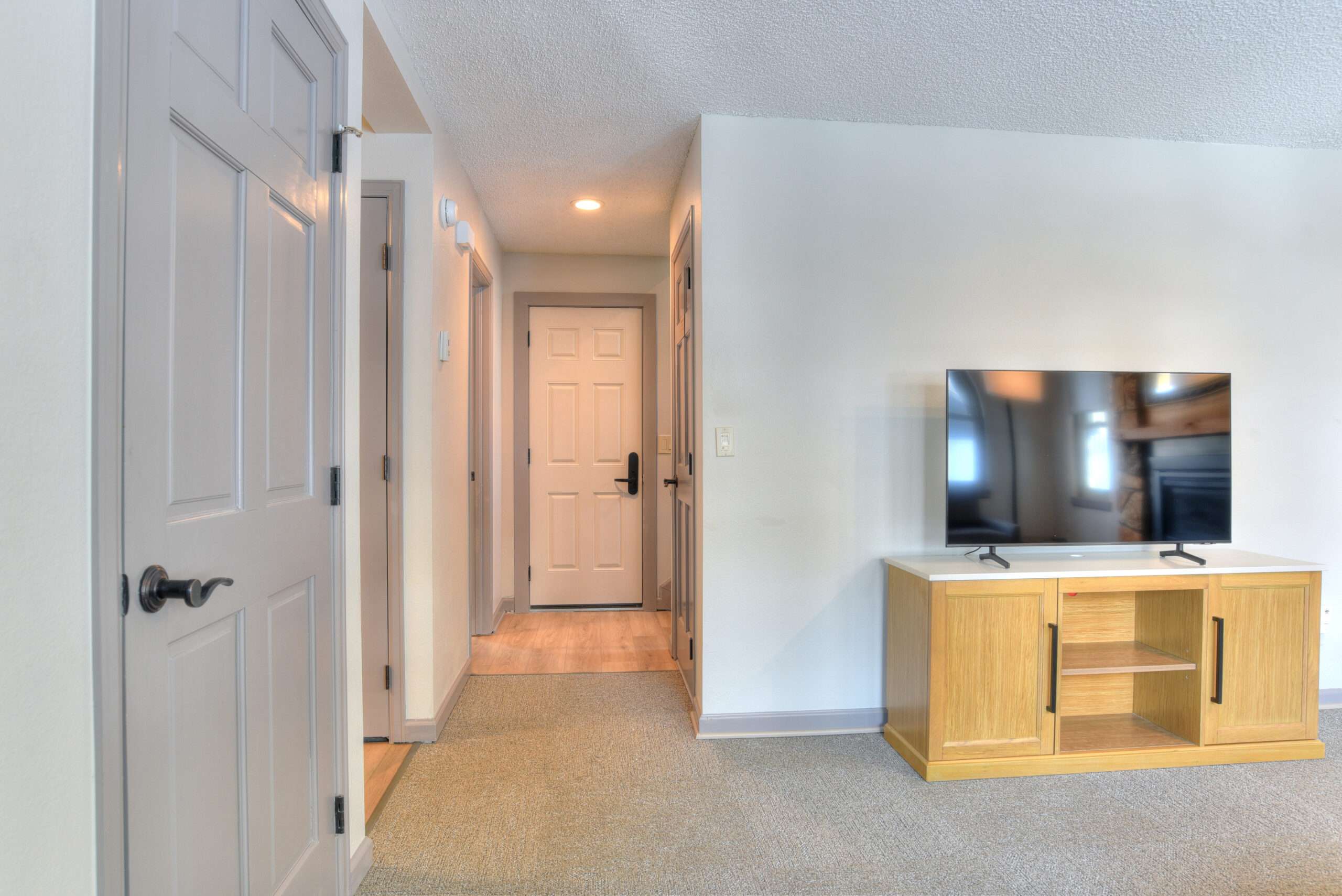 2full 523 dining kitchen living