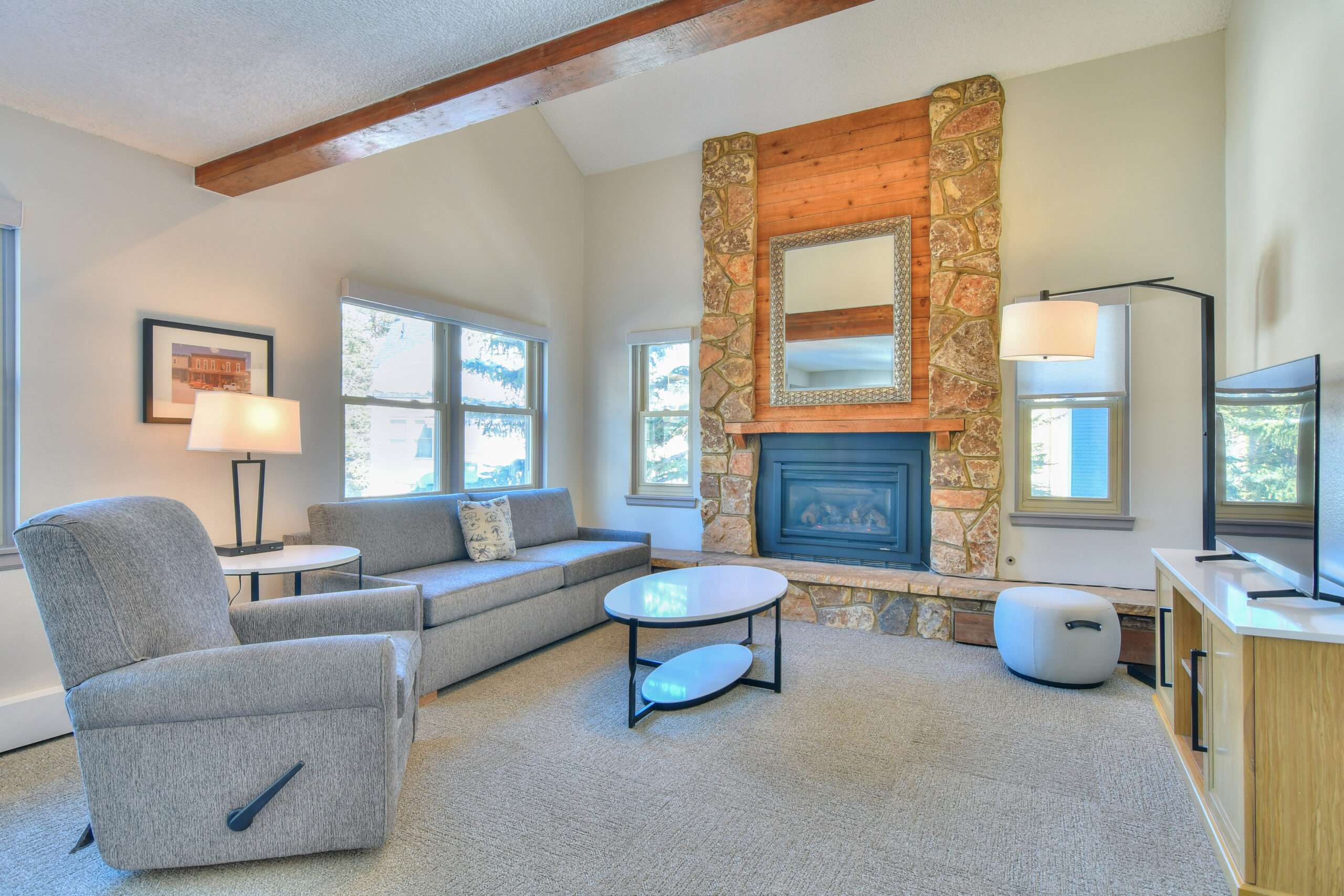 3br 524 living room